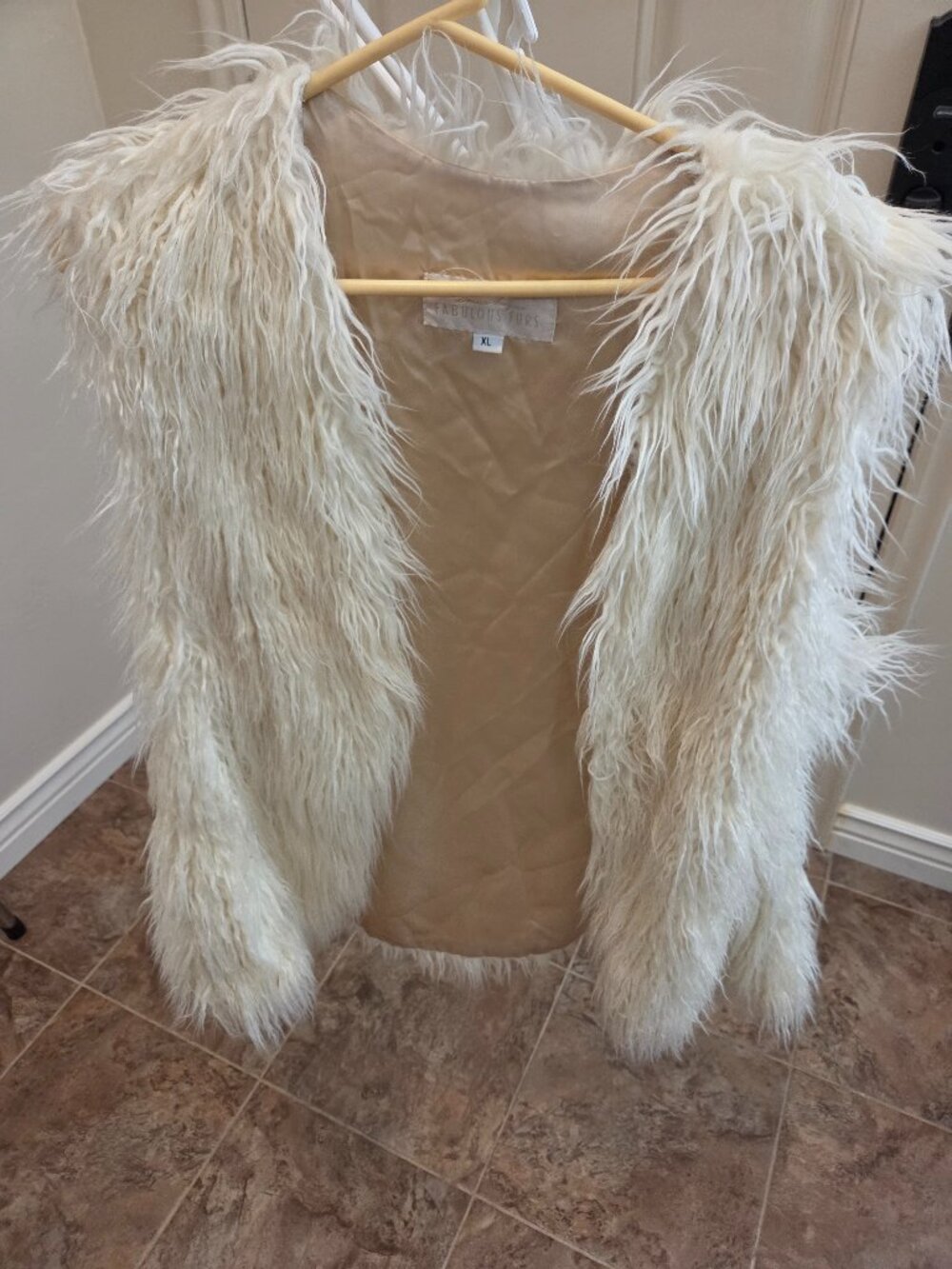 Donna Salyers' Fabulous Furs est